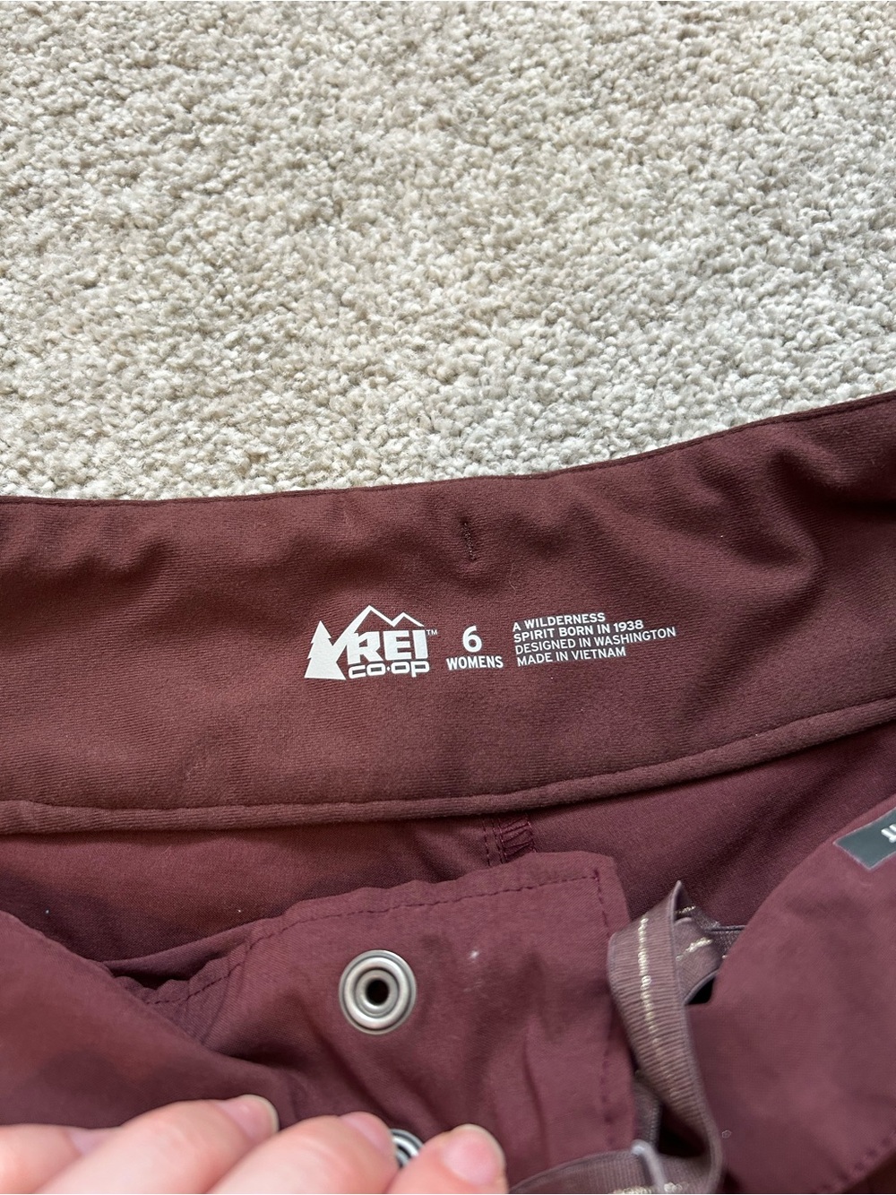 REI Hiking Shorts Women's Maroon Active Size 6 EUC - Picture 4 of 12